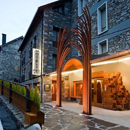 Pey Hotel *